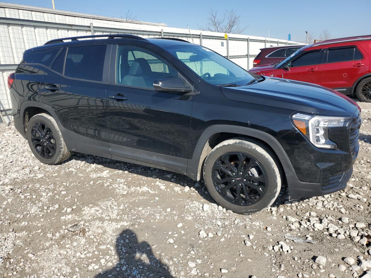 2022 GMC Terrain - Image 4