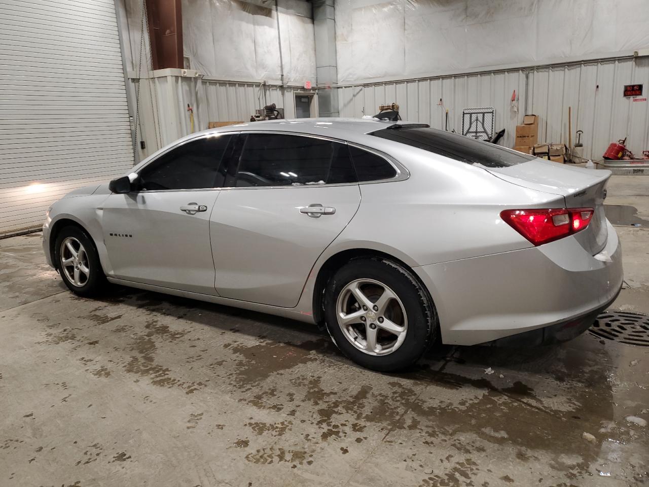 2018 Chevrolet Malibu - Image 2