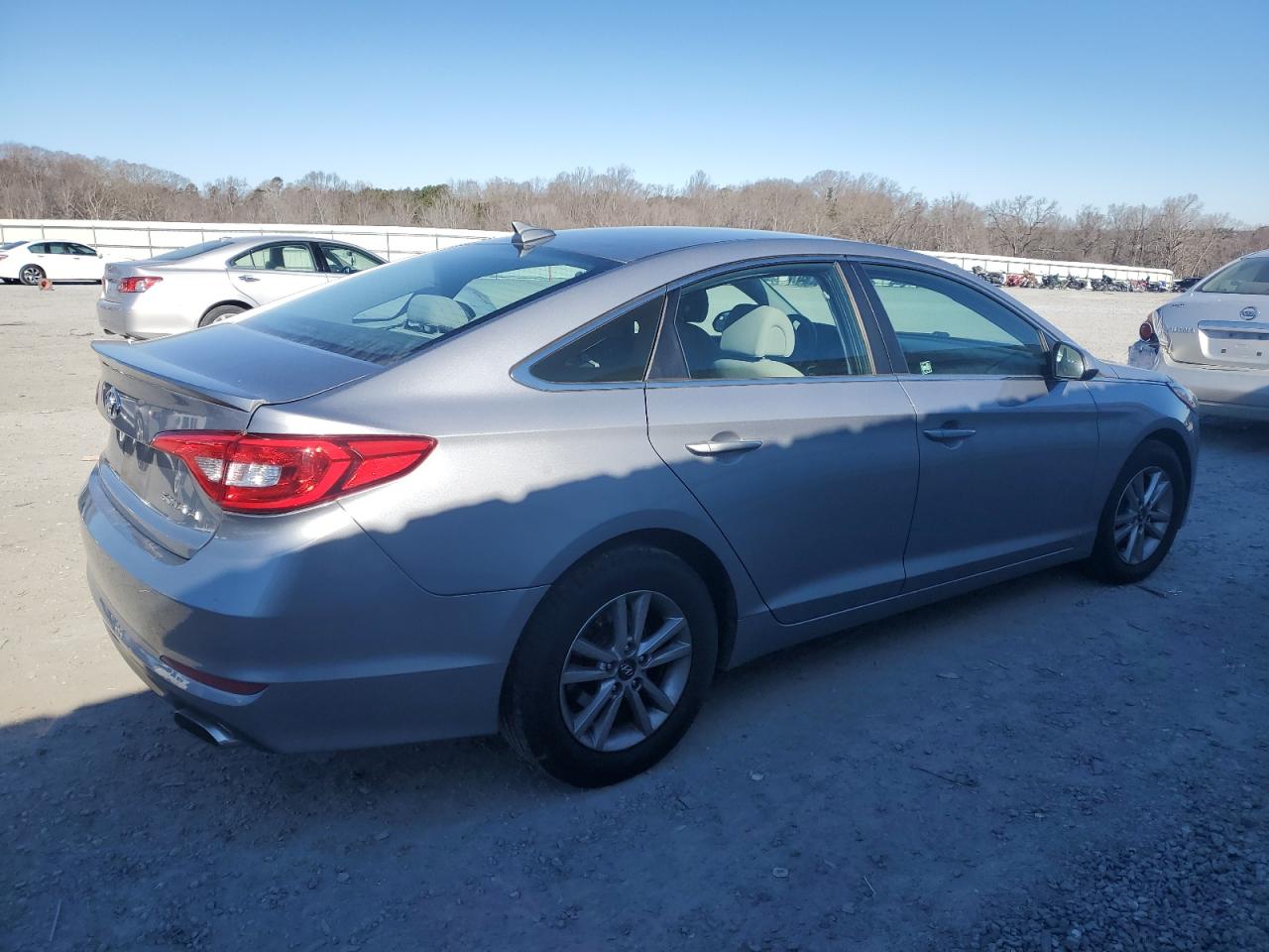 2016 Hyundai Sonata - Image 3