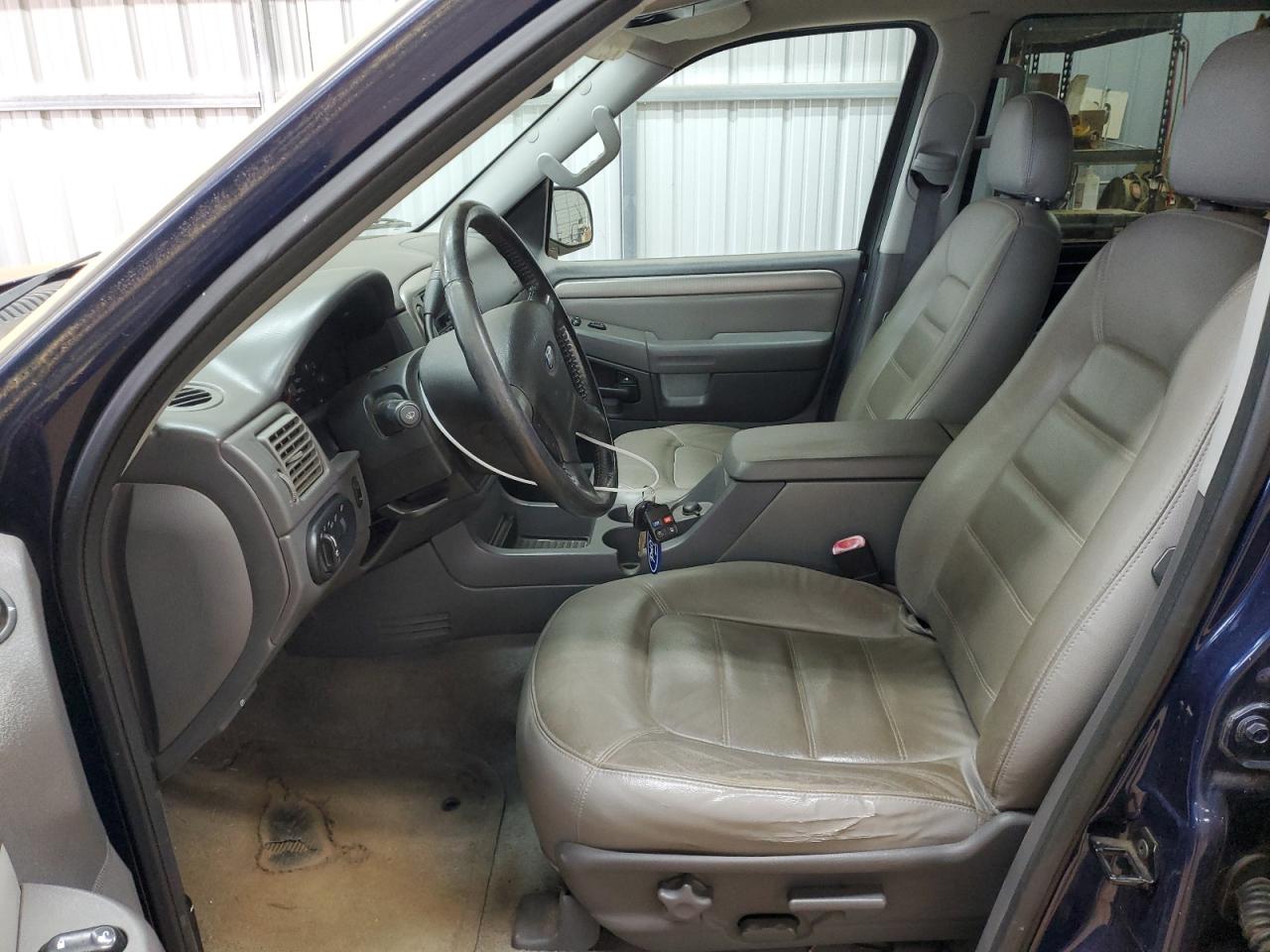 2004 Ford Explorer - Image 7