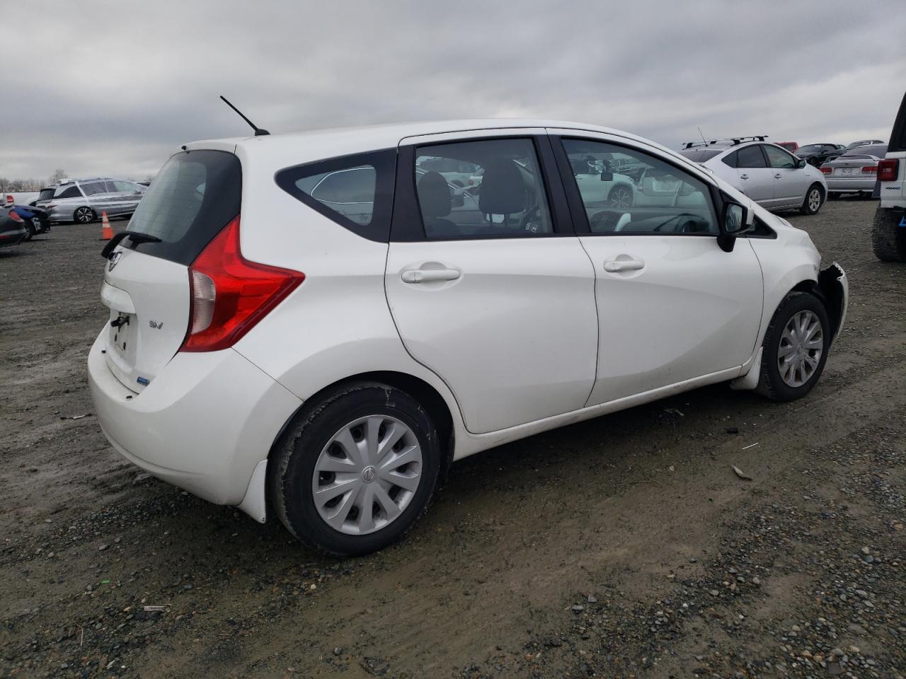 2015 Nissan Versa - Image 3