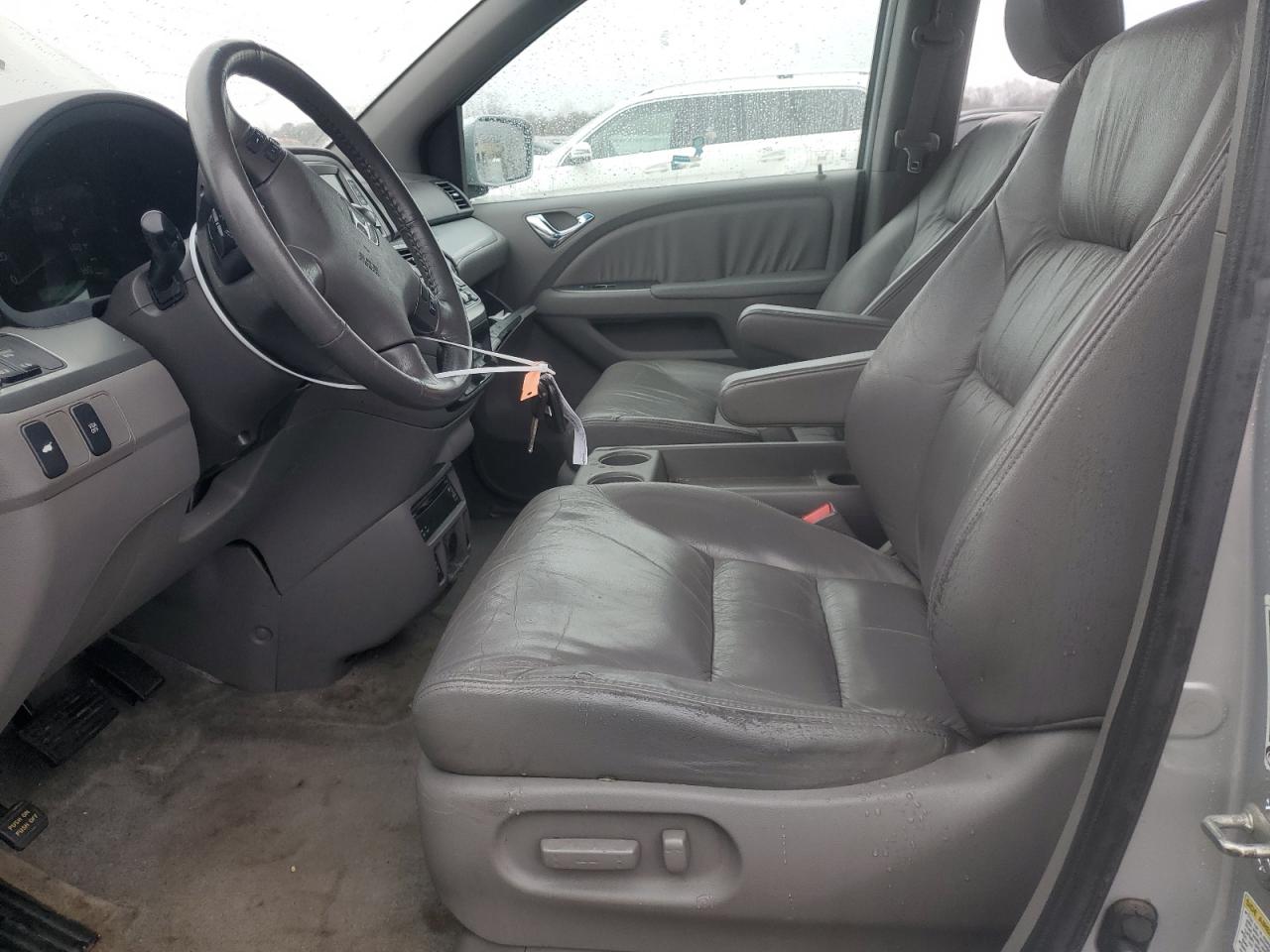 2010 Honda Odyssey - Image 7