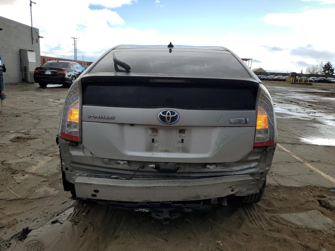 2014 Toyota Prius - Image 6