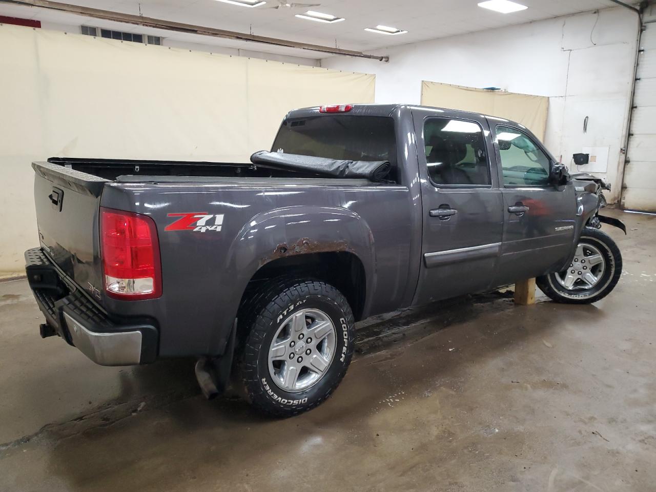 2011 GMC Sierra - Image 3