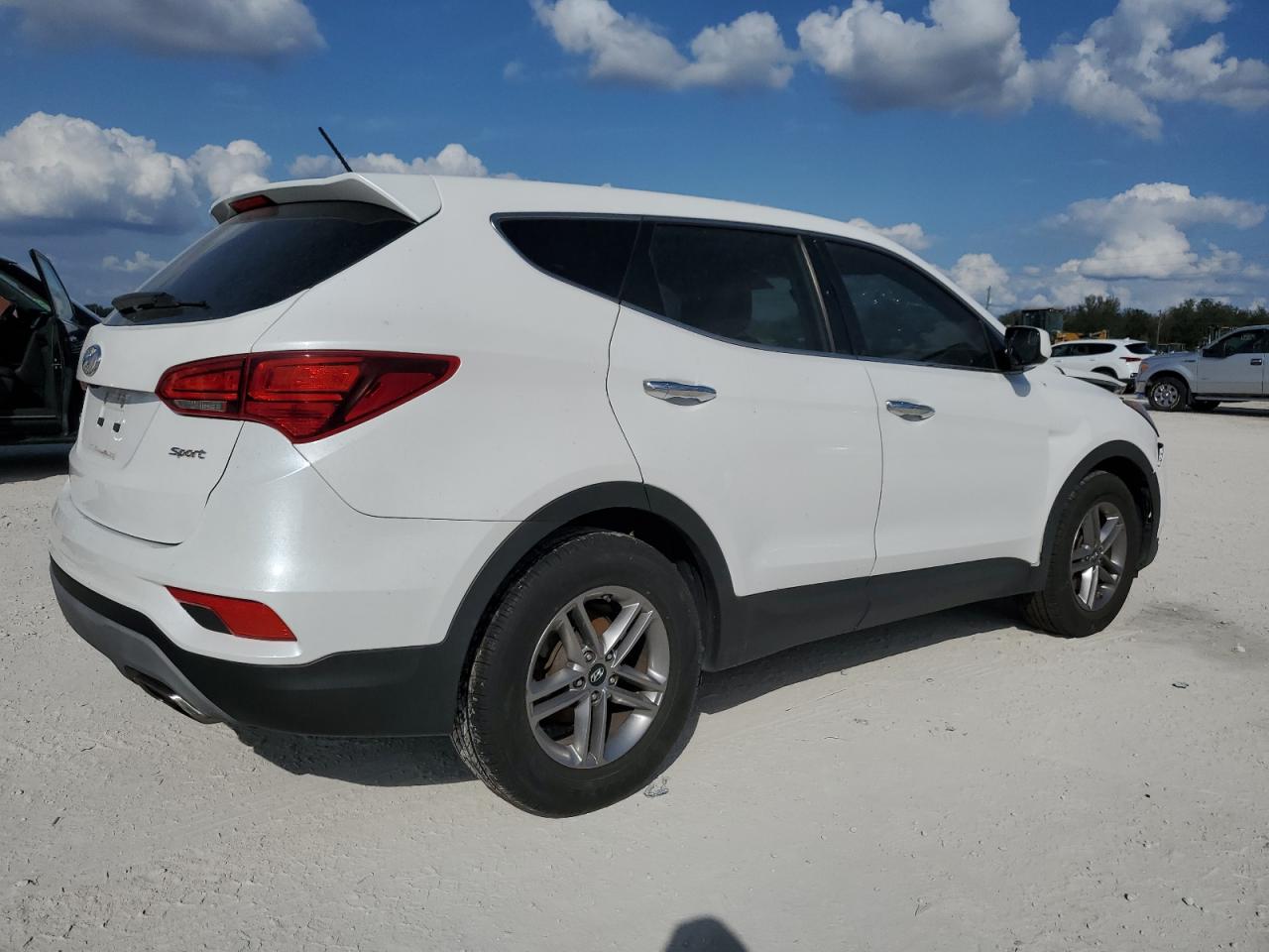 2018 Hyundai Santa Fe - Image 3