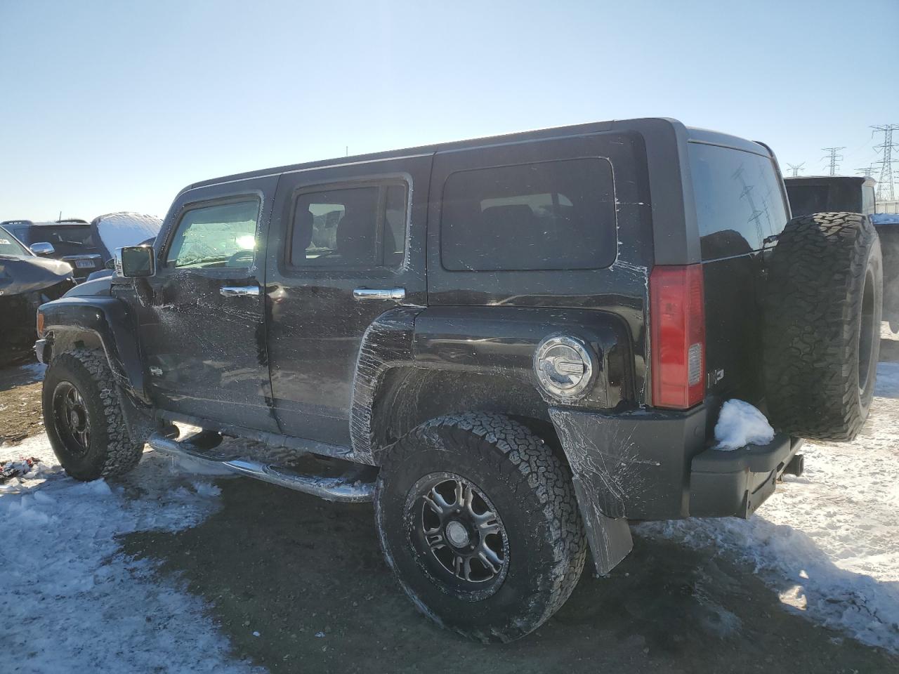 2010 Hummer H3 - Image 2
