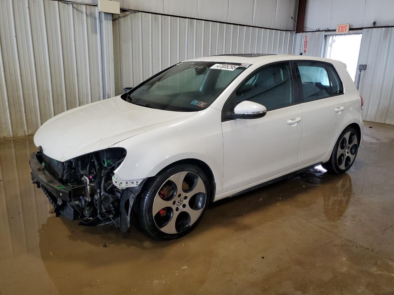 2010 Volkswagen GTI - Image 1