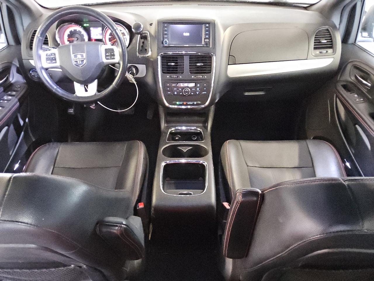 2019 Dodge Caravan - Image 8