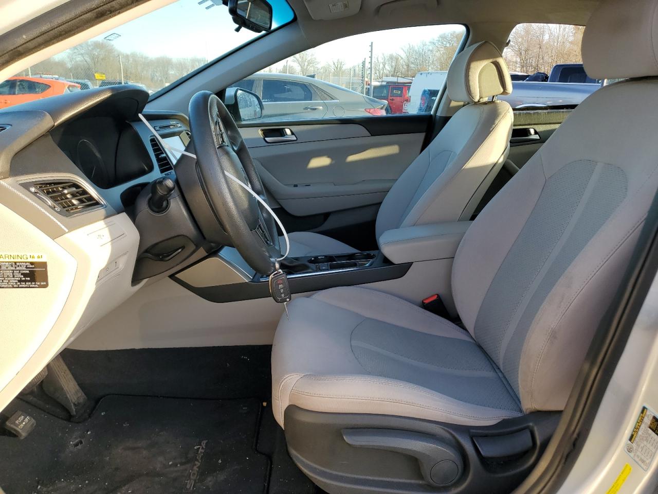 2017 Hyundai Sonata - Image 7
