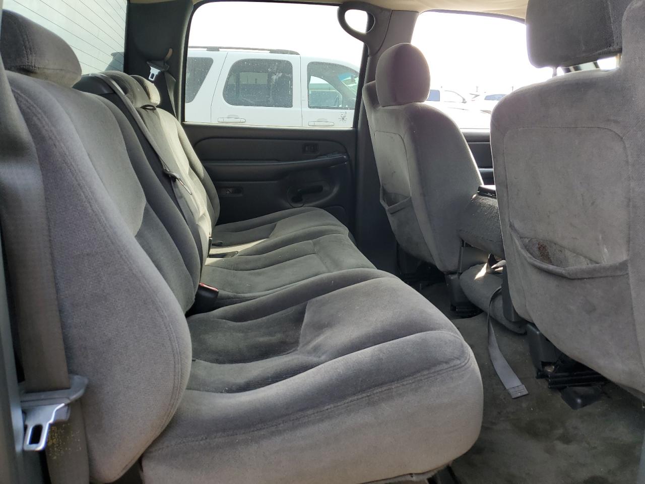 2005 GMC Sierra - Image 11