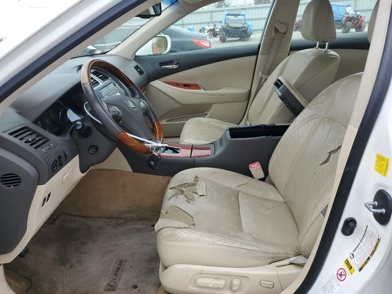 2010 Lexus ES - Image 7