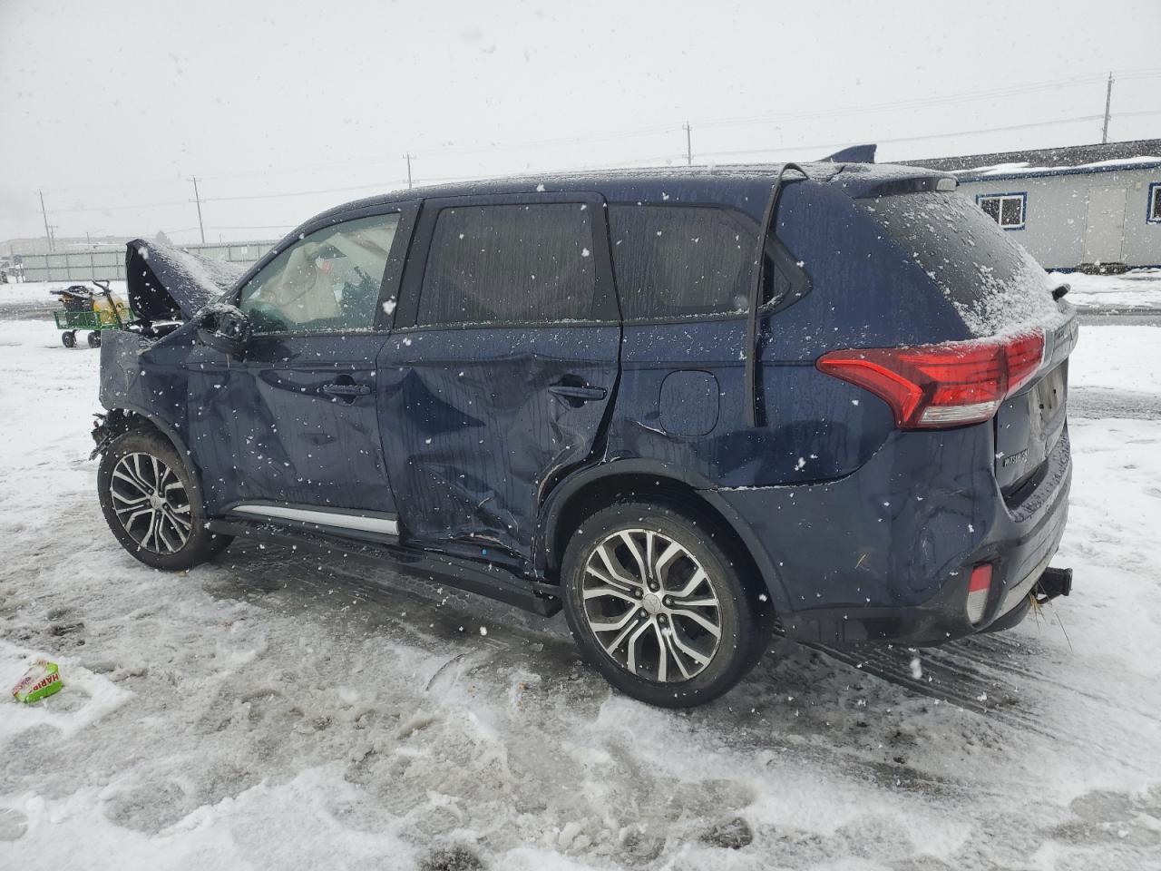 2017 Mitsubishi Outlander - Image 2