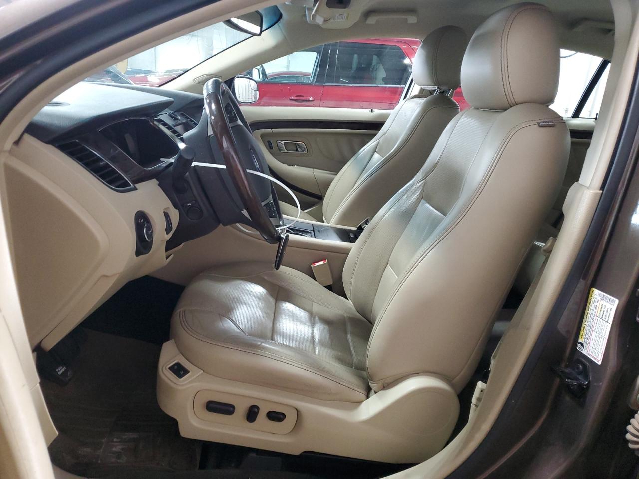 2015 Ford Taurus - Image 7