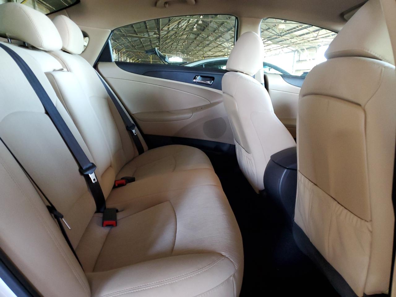 2013 Hyundai Sonata - Image 10