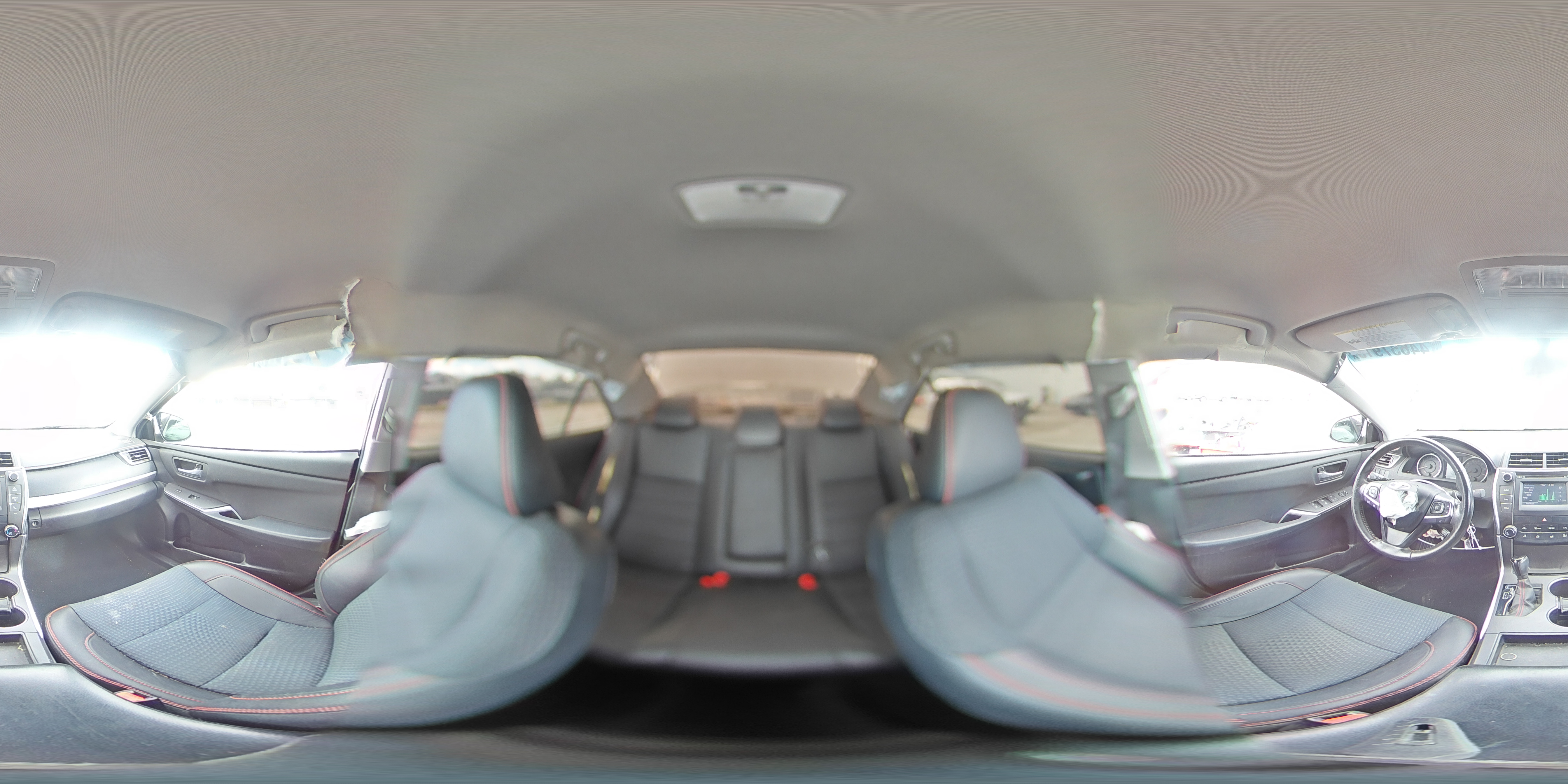 2015 Toyota Camry - Image 12