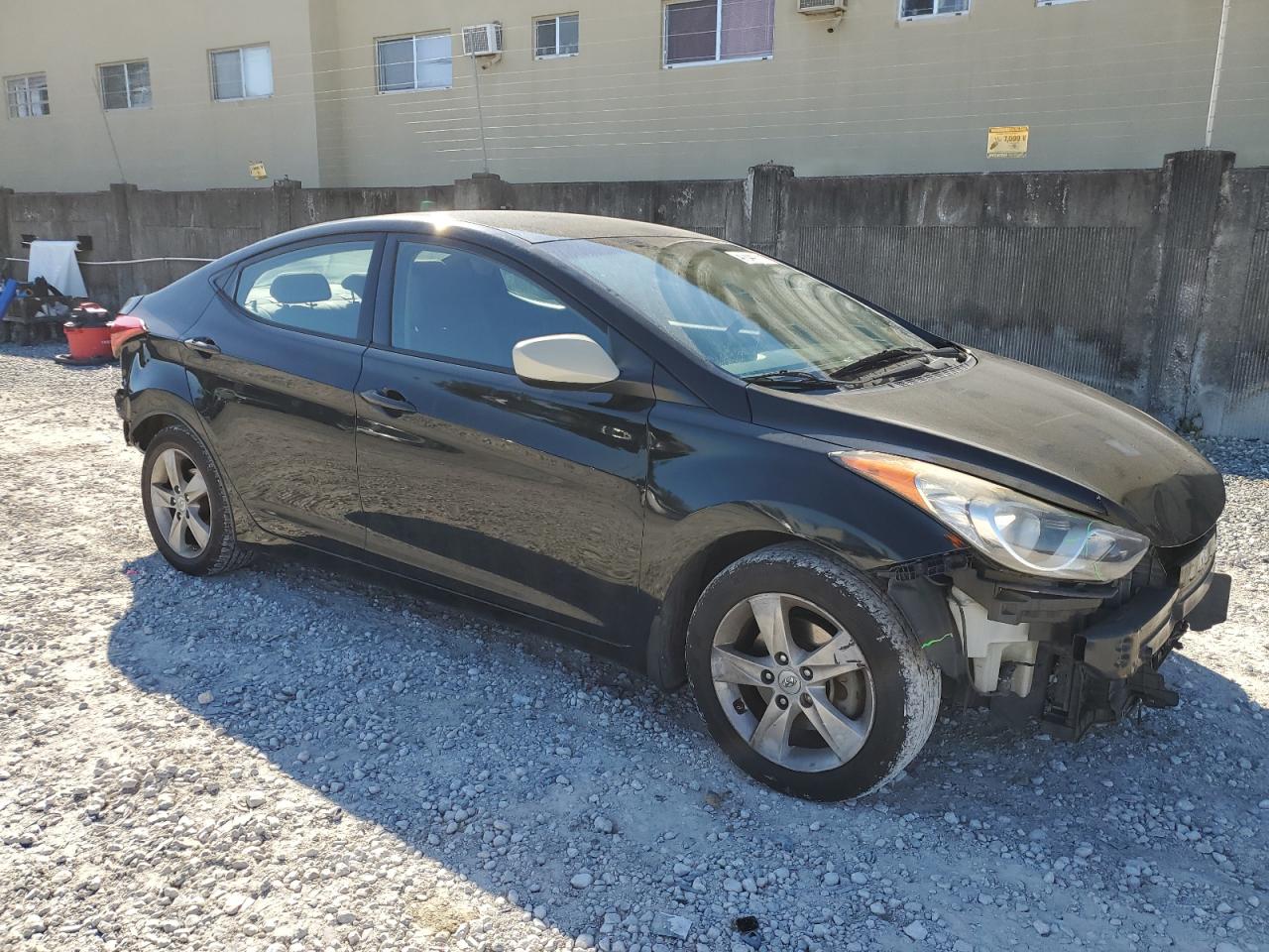 2013 Hyundai Elantra - Image 4