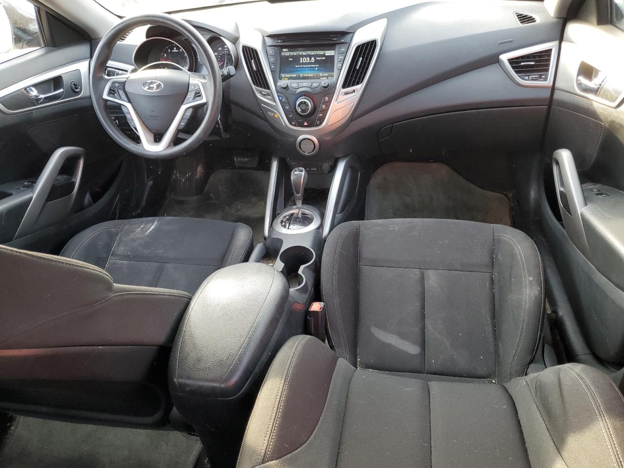 2014 Hyundai Veloster - Image 8
