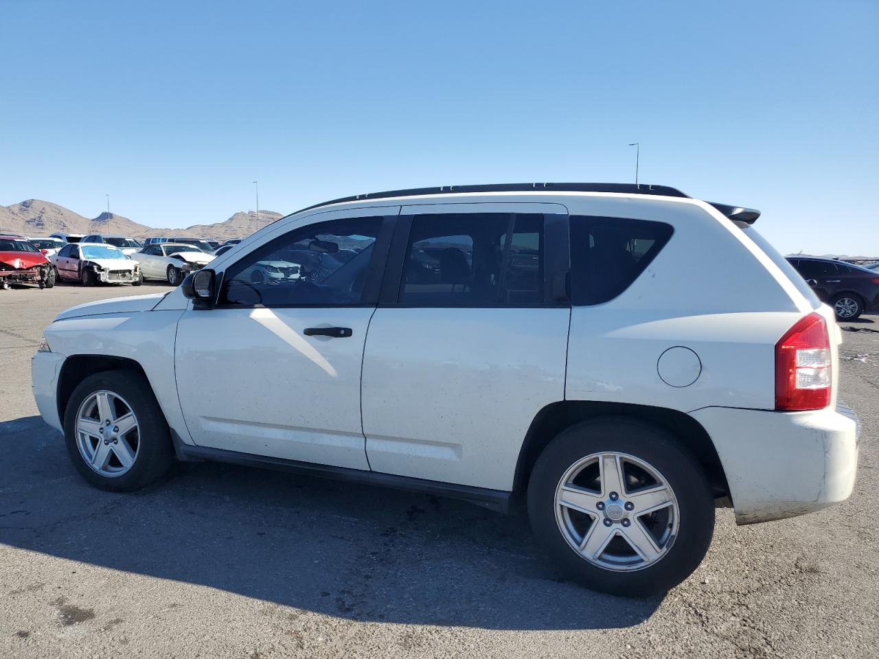 2007 Jeep Compass - Image 2