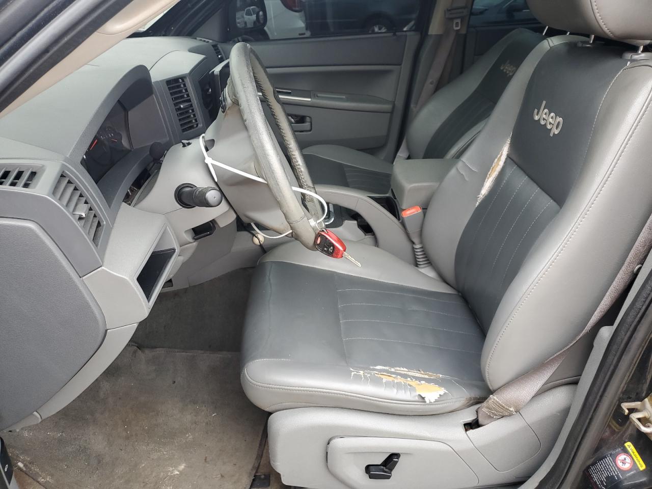 2005 Jeep Grand Cherokee - Image 7