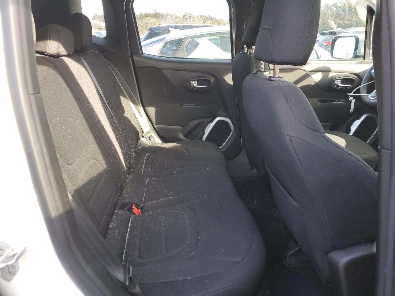 2018 Jeep Renegade - Image 11