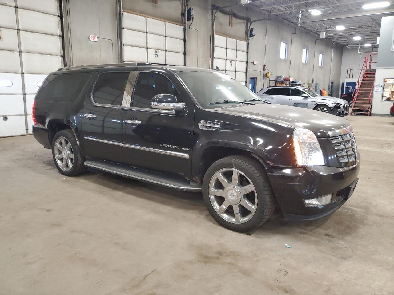 2010 Cadillac Escalade - Image 4