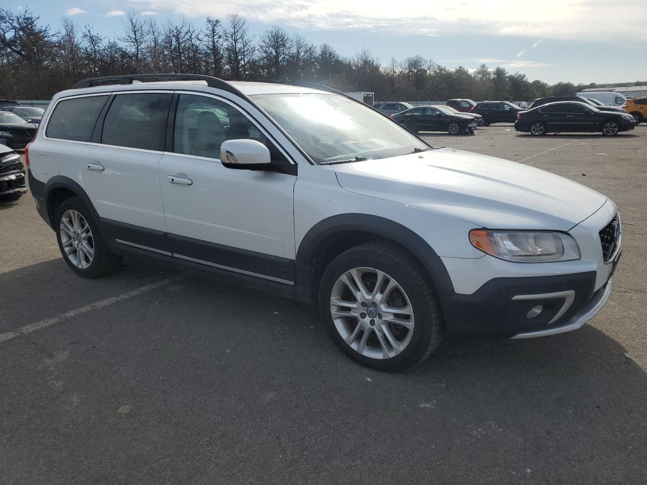2016 Volvo XC70 - Image 4