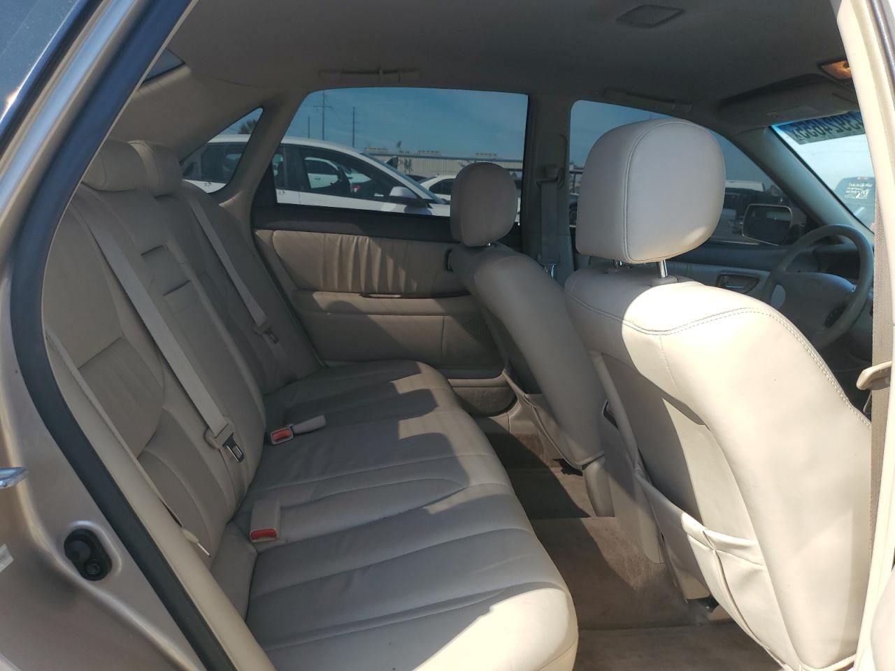 2001 Toyota Avalon - Image 10
