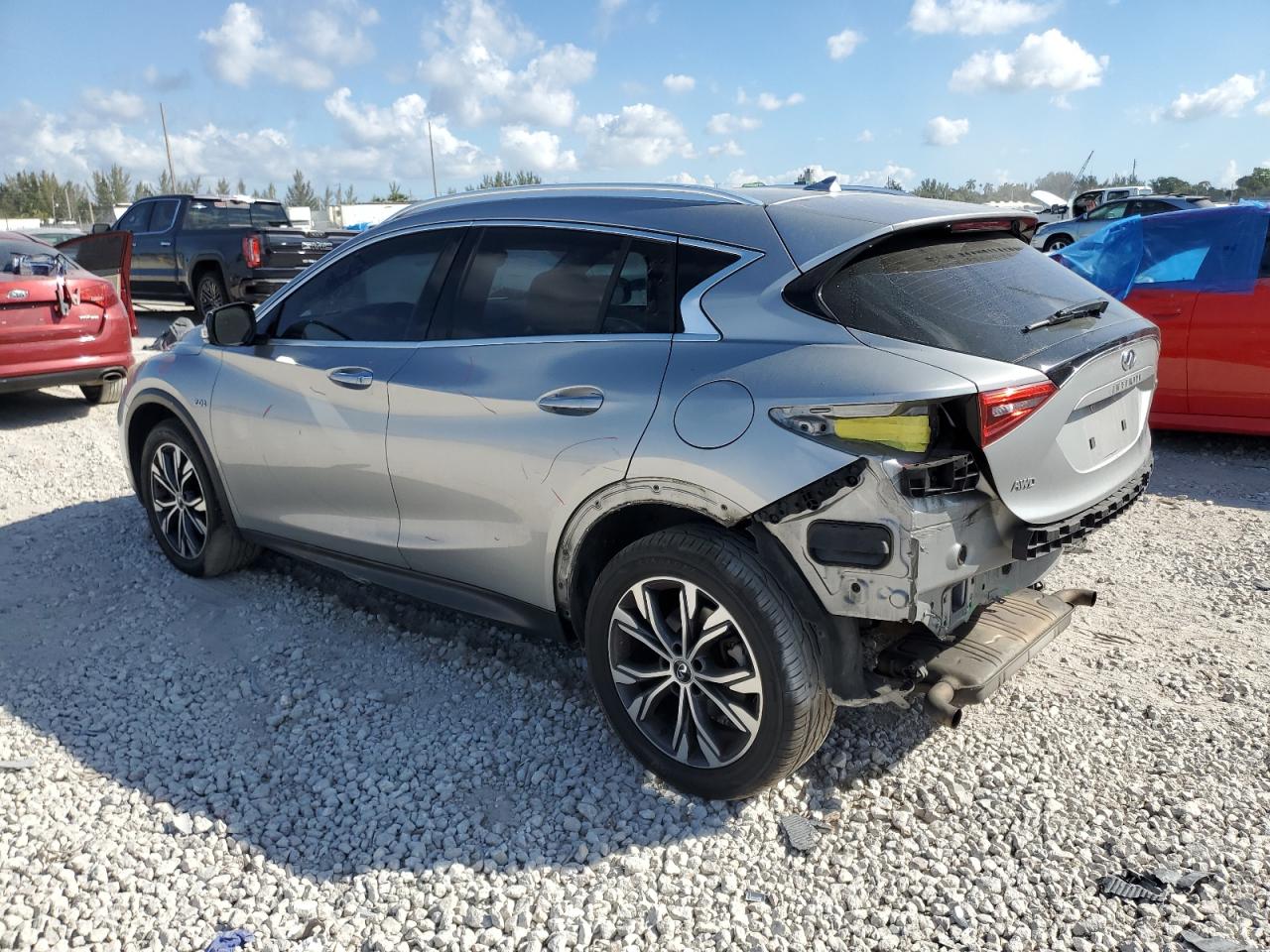 2017 Infiniti QX30 - Image 2
