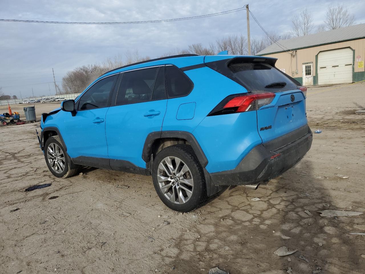 2019 Toyota RAV 4 - Image 2