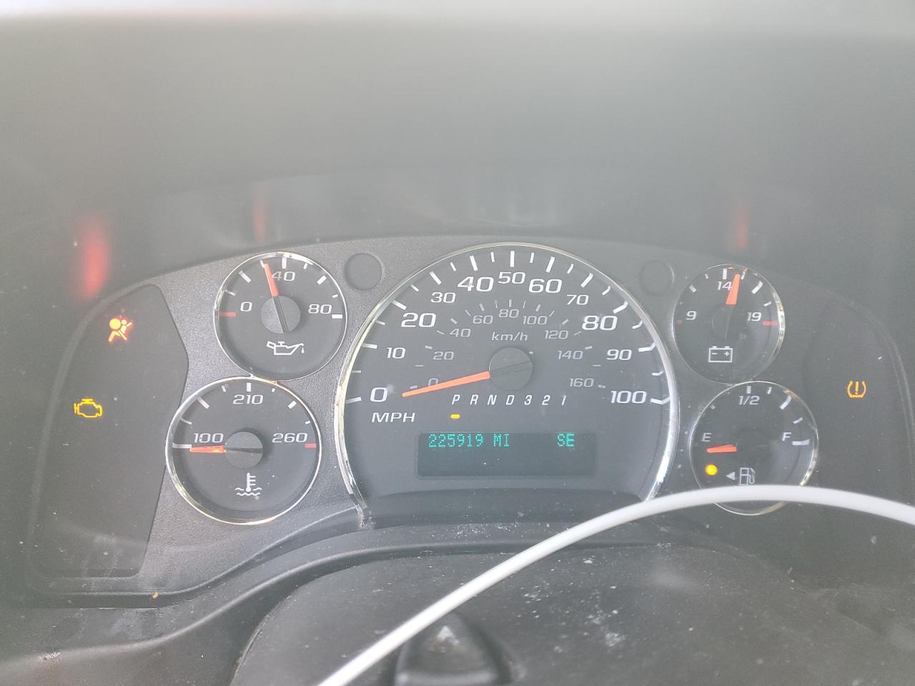 2009 Chevrolet Express - Image 9