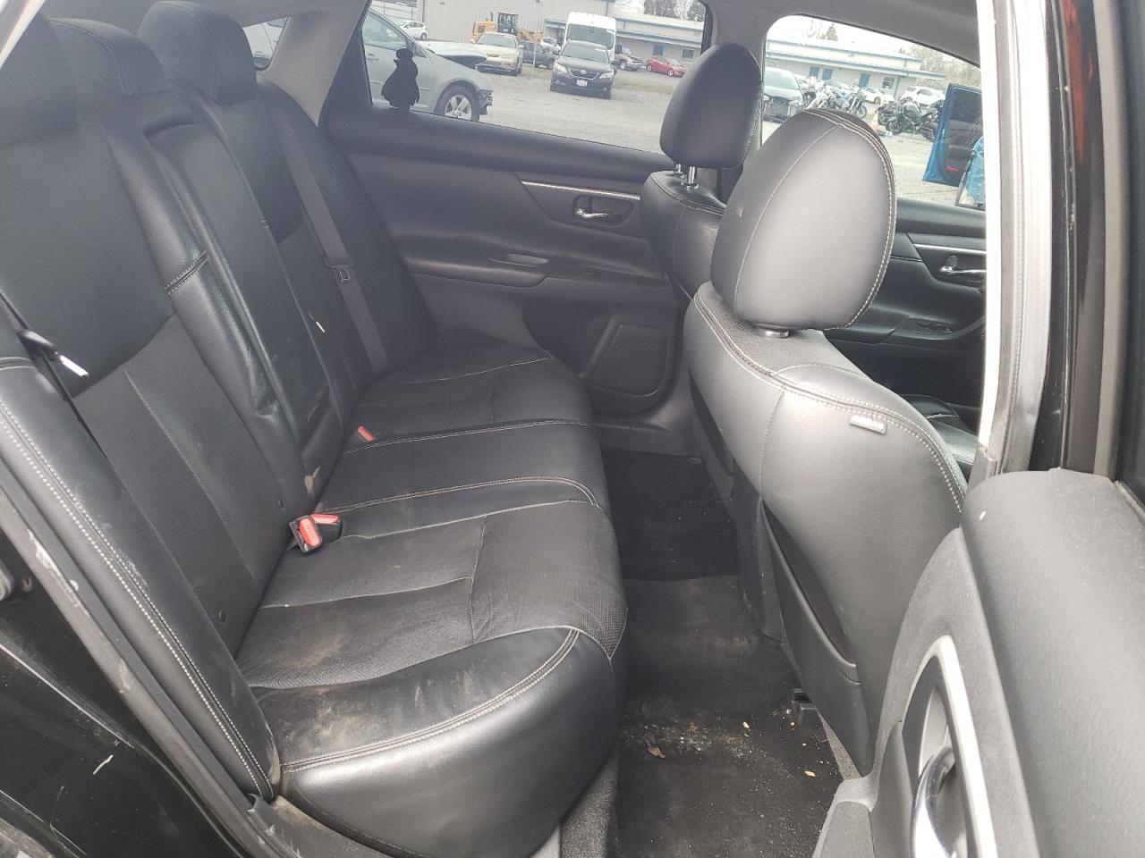 2017 Nissan Altima - Image 10