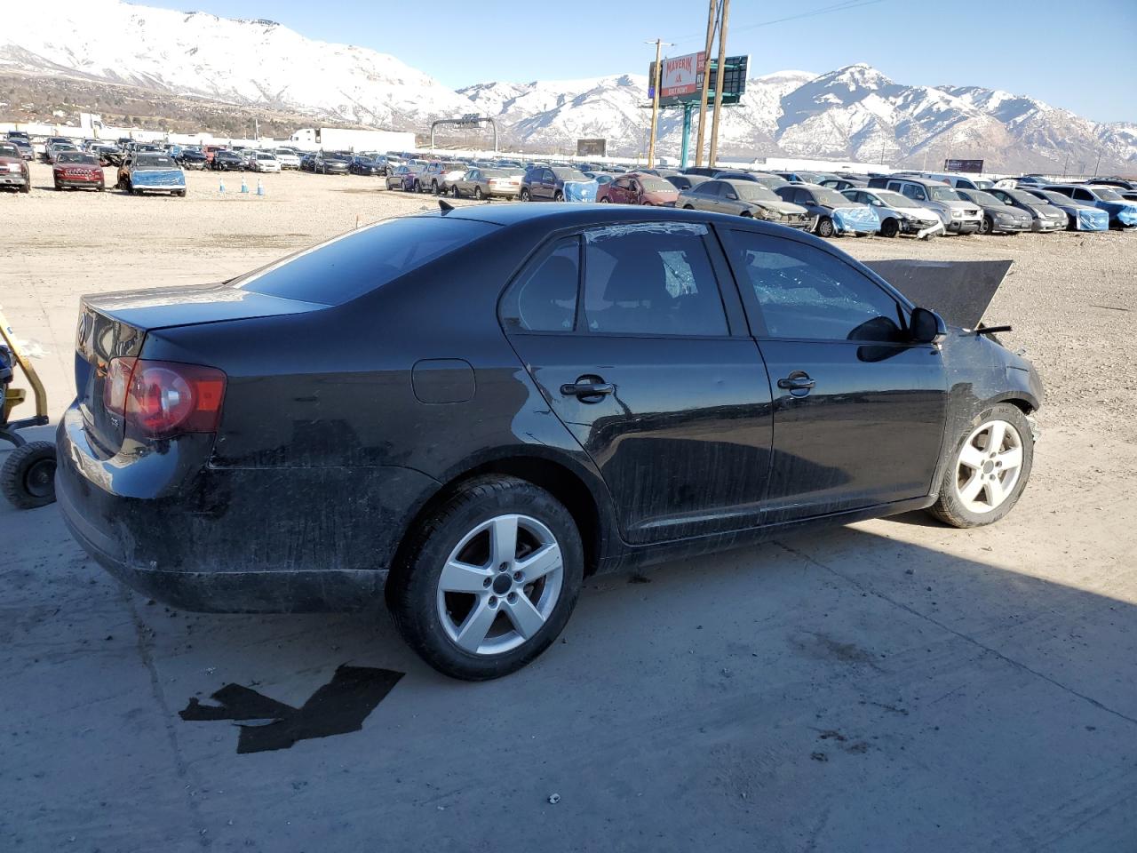 2010 Volkswagen Jetta - Image 3