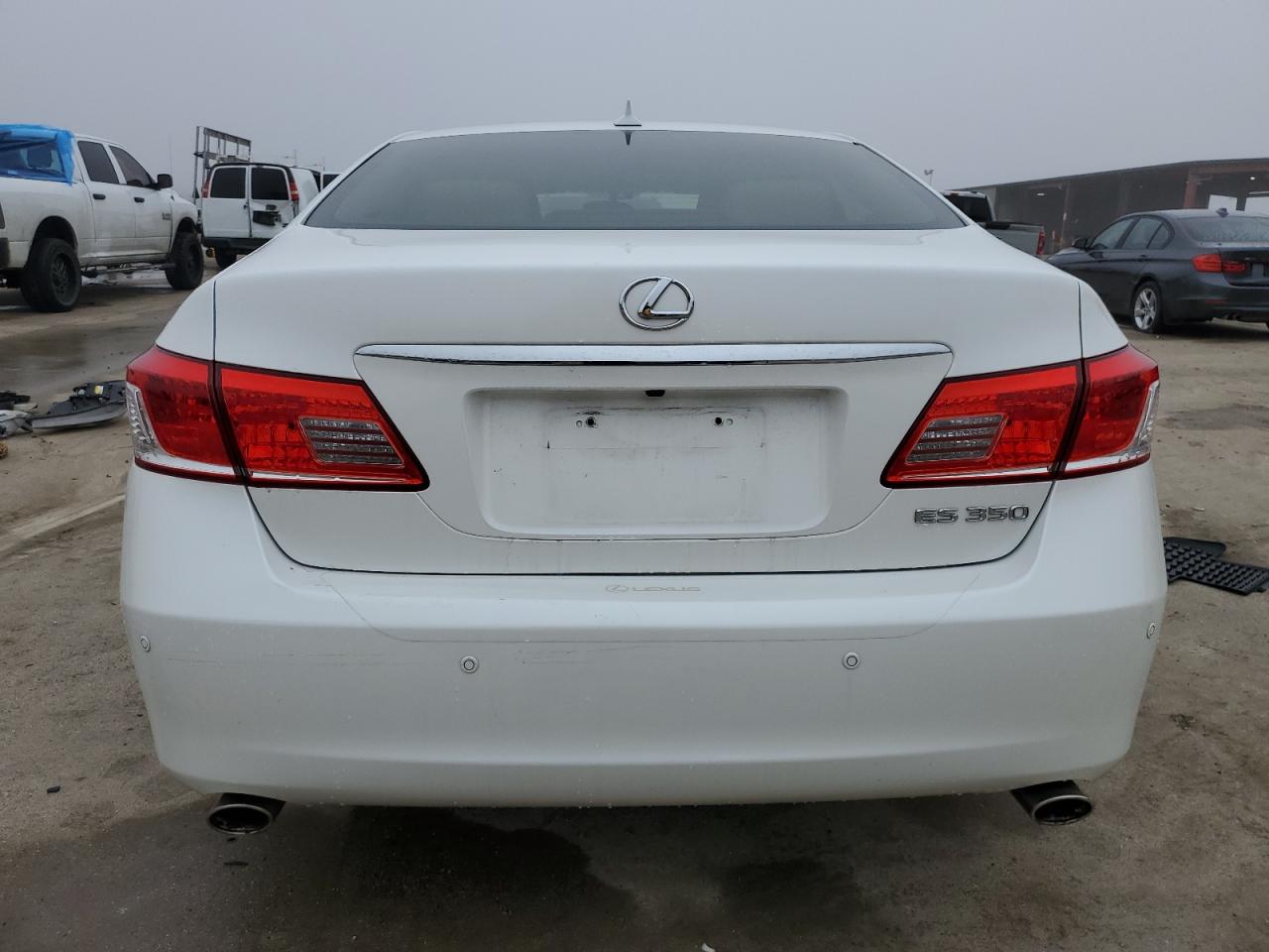 2012 Lexus ES - Image 6