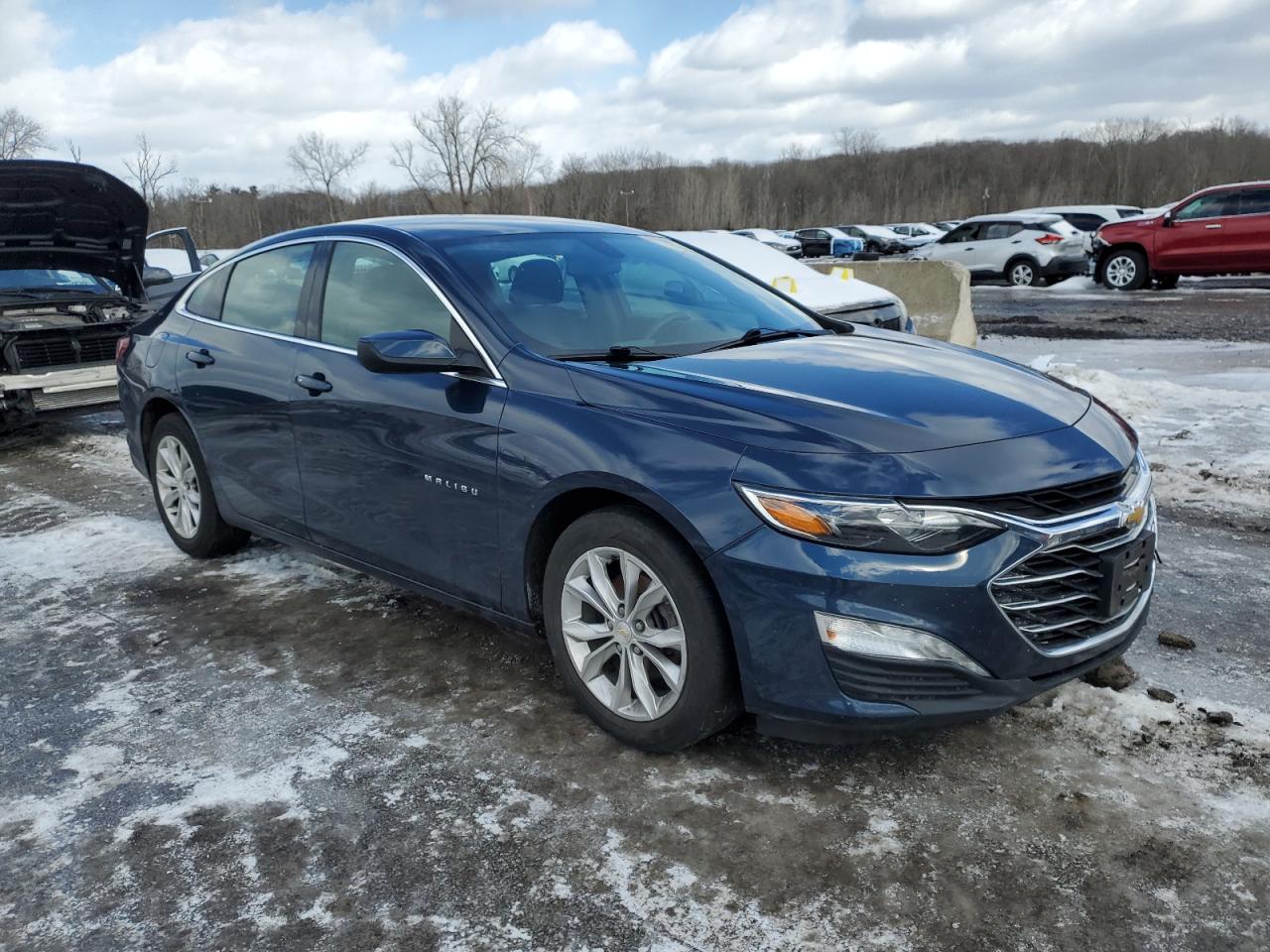 2021 Chevrolet Malibu - Image 4