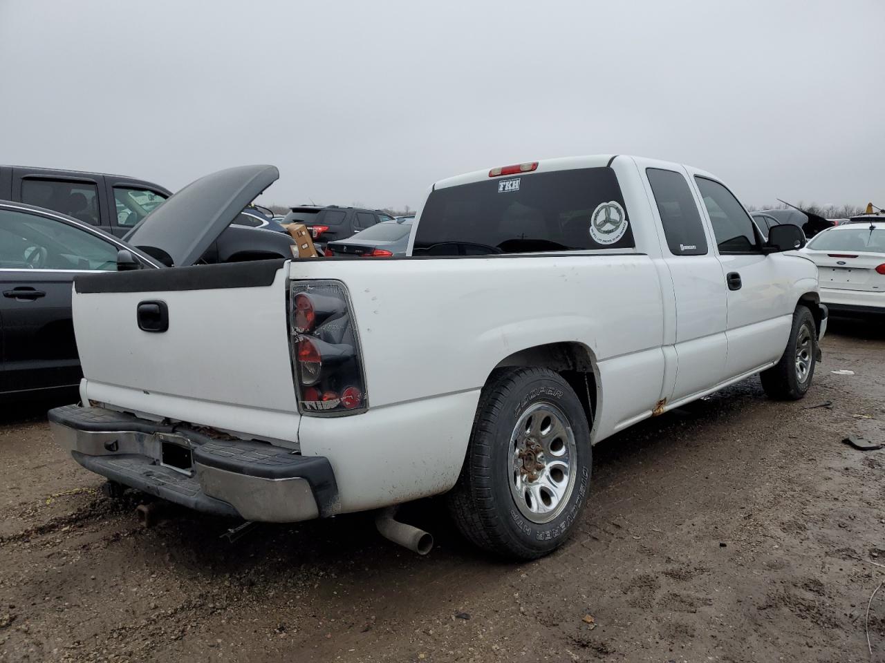 2006 Chevrolet Silverado - Image 3