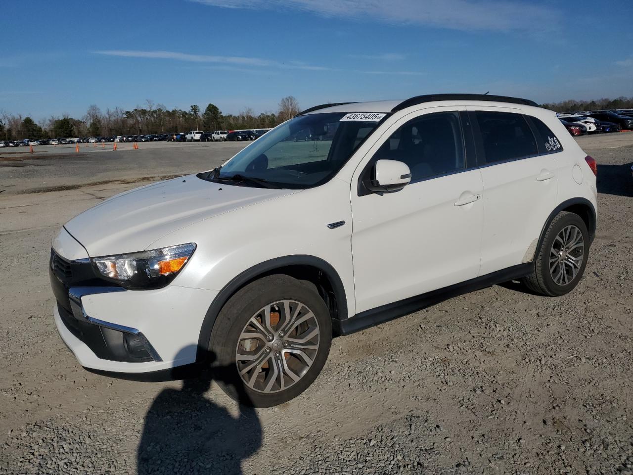 2016 Mitsubishi Outlander - Image 1