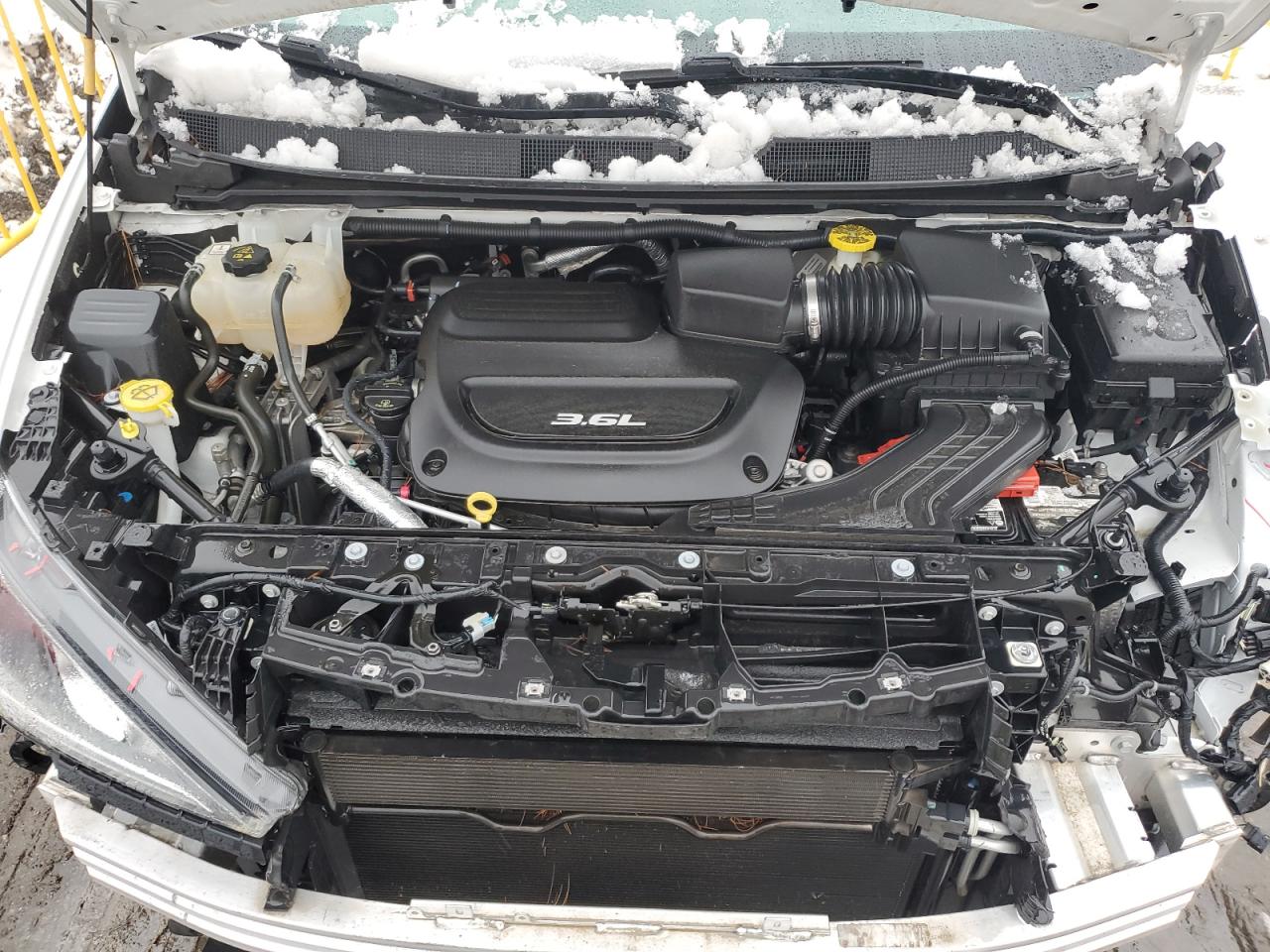 2018 Chrysler Pacifica - Image 12