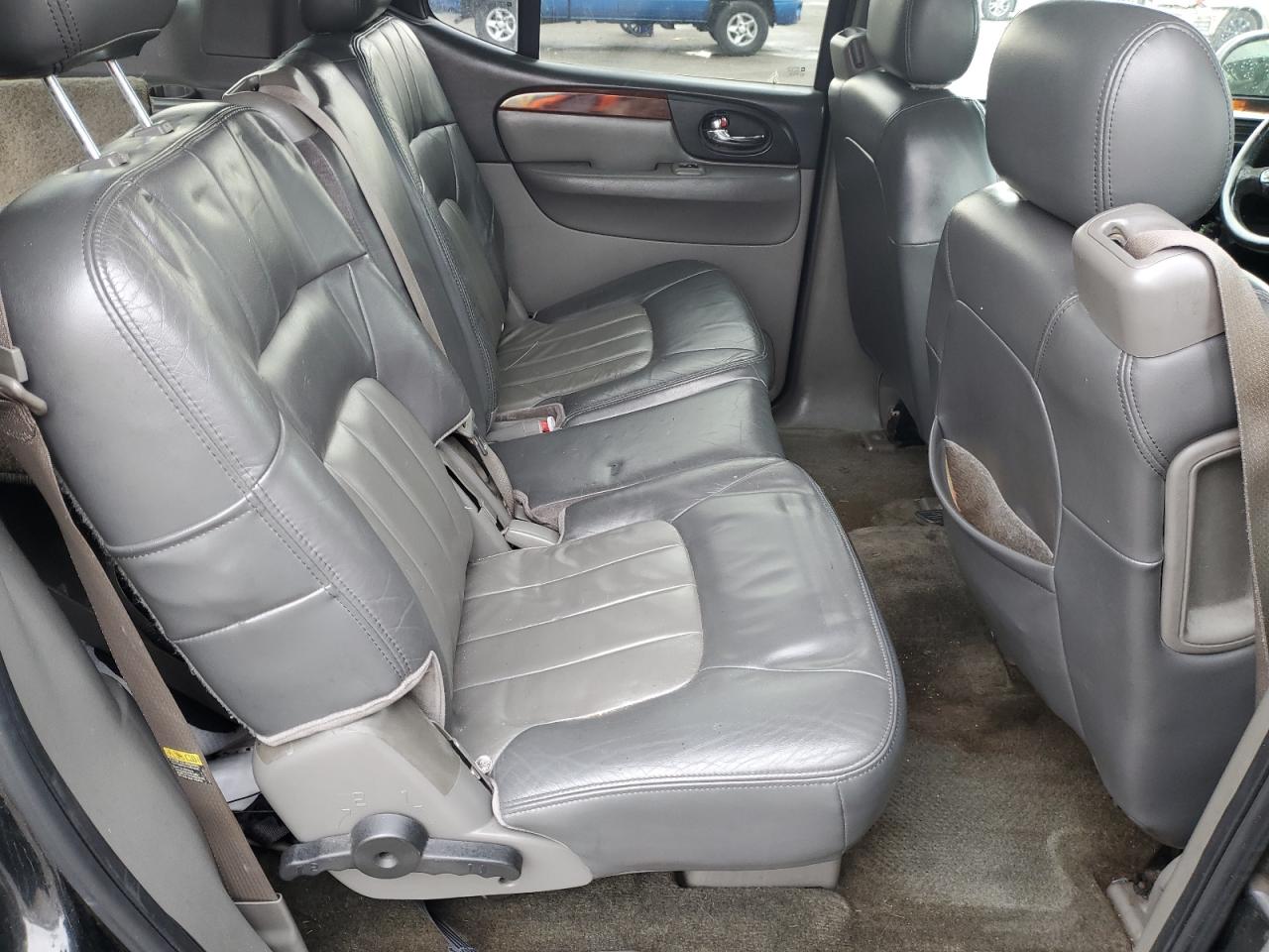 2004 GMC Envoy - Image 12