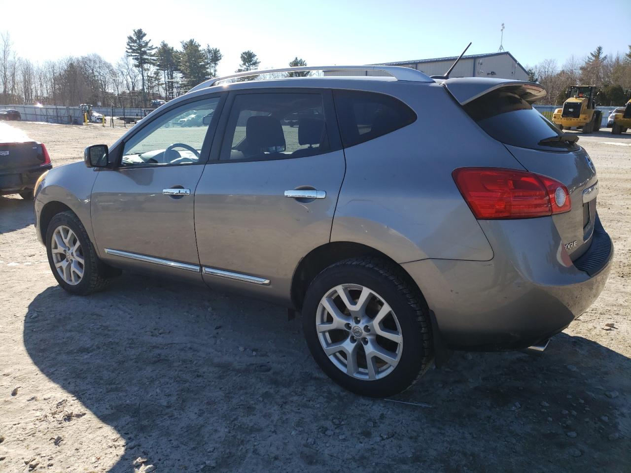 2013 Nissan Rogue - Image 2