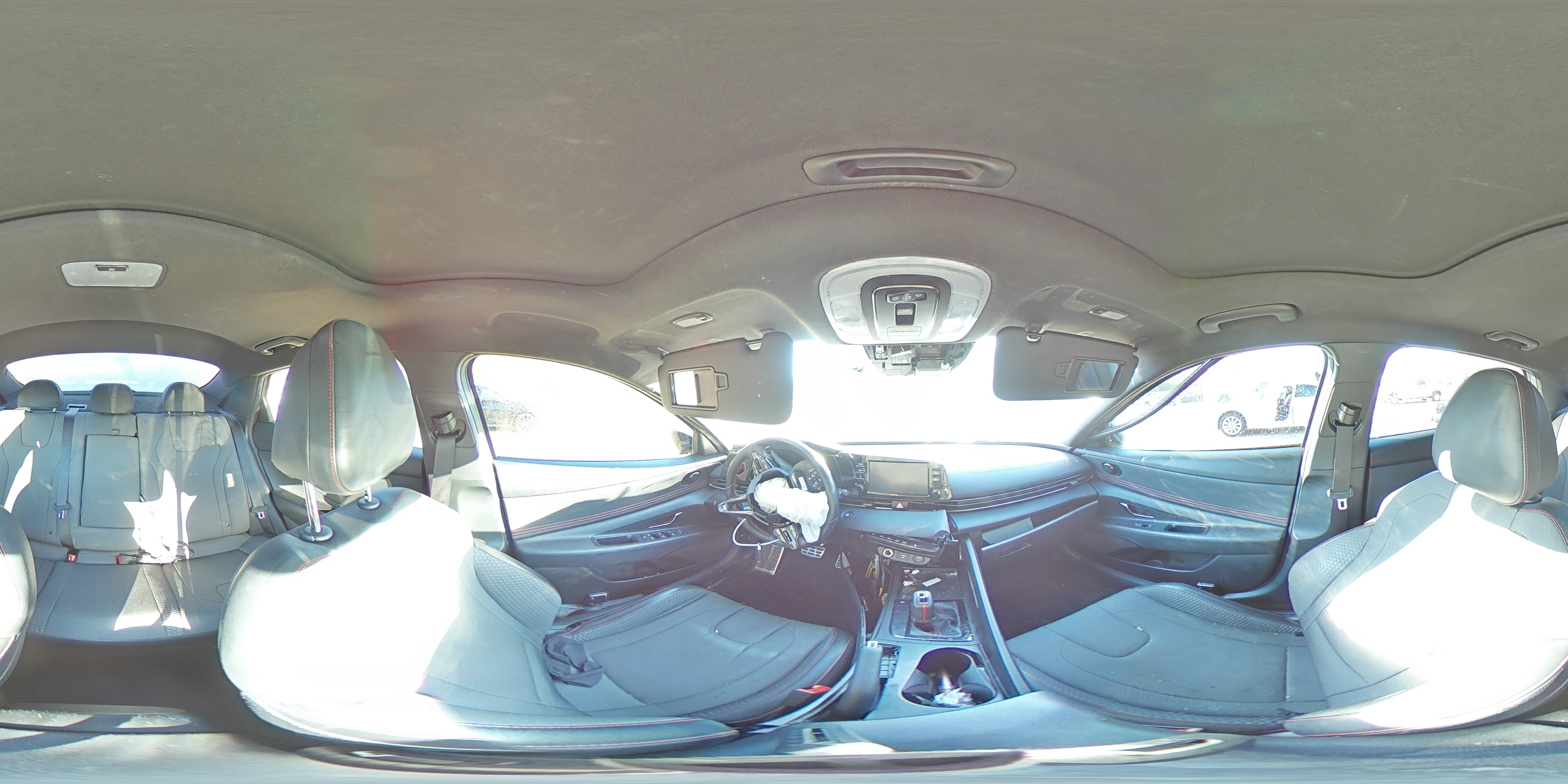2022 Hyundai Elantra - Image 12