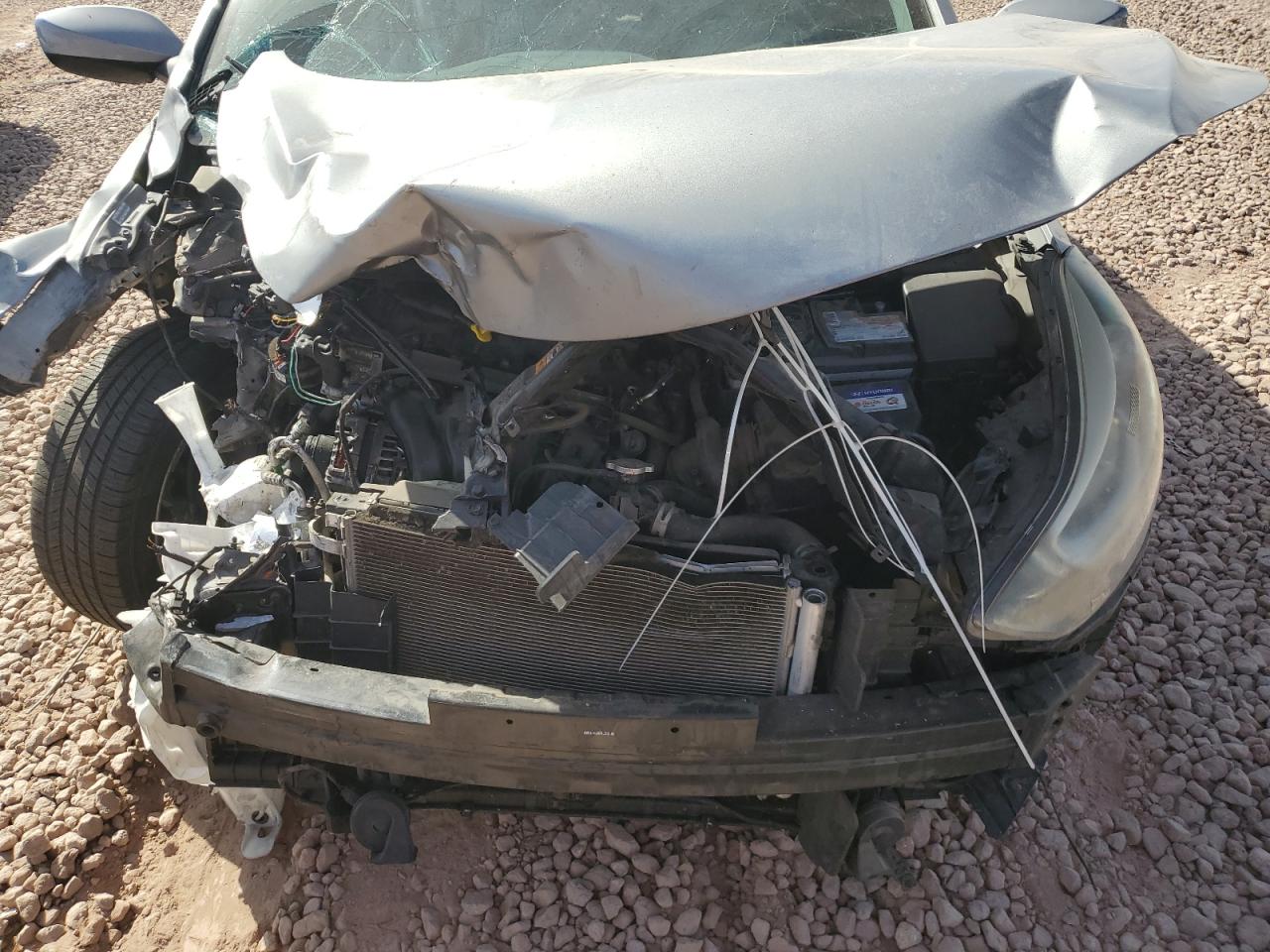2015 Hyundai Elantra - Image 11