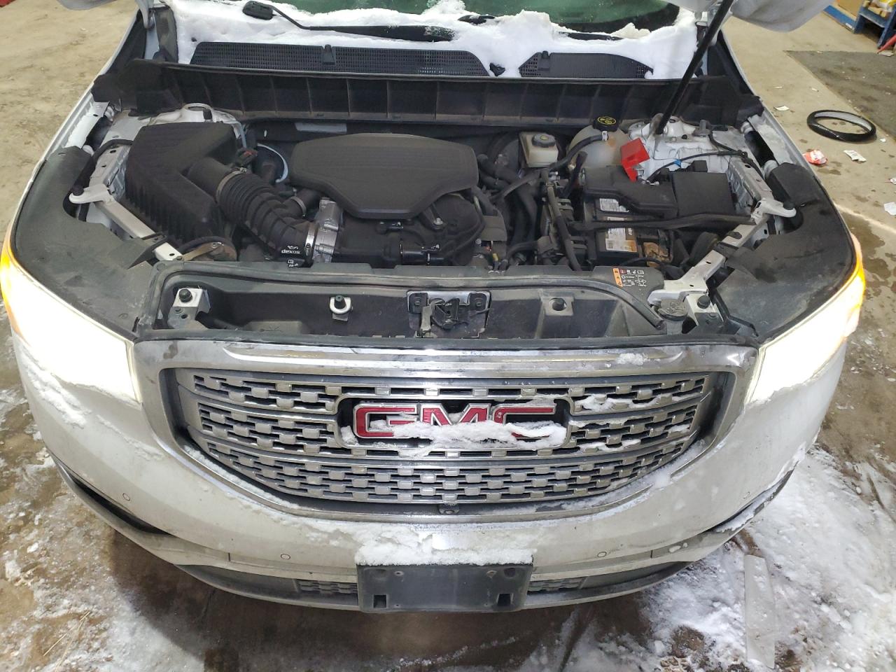 2017 GMC Acadia - Image 12