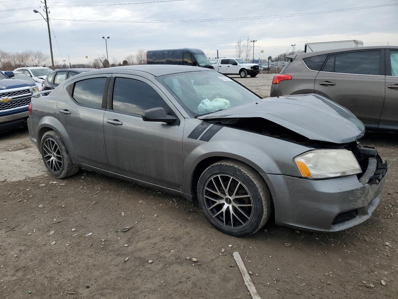2013 Dodge Avenger - Image 4