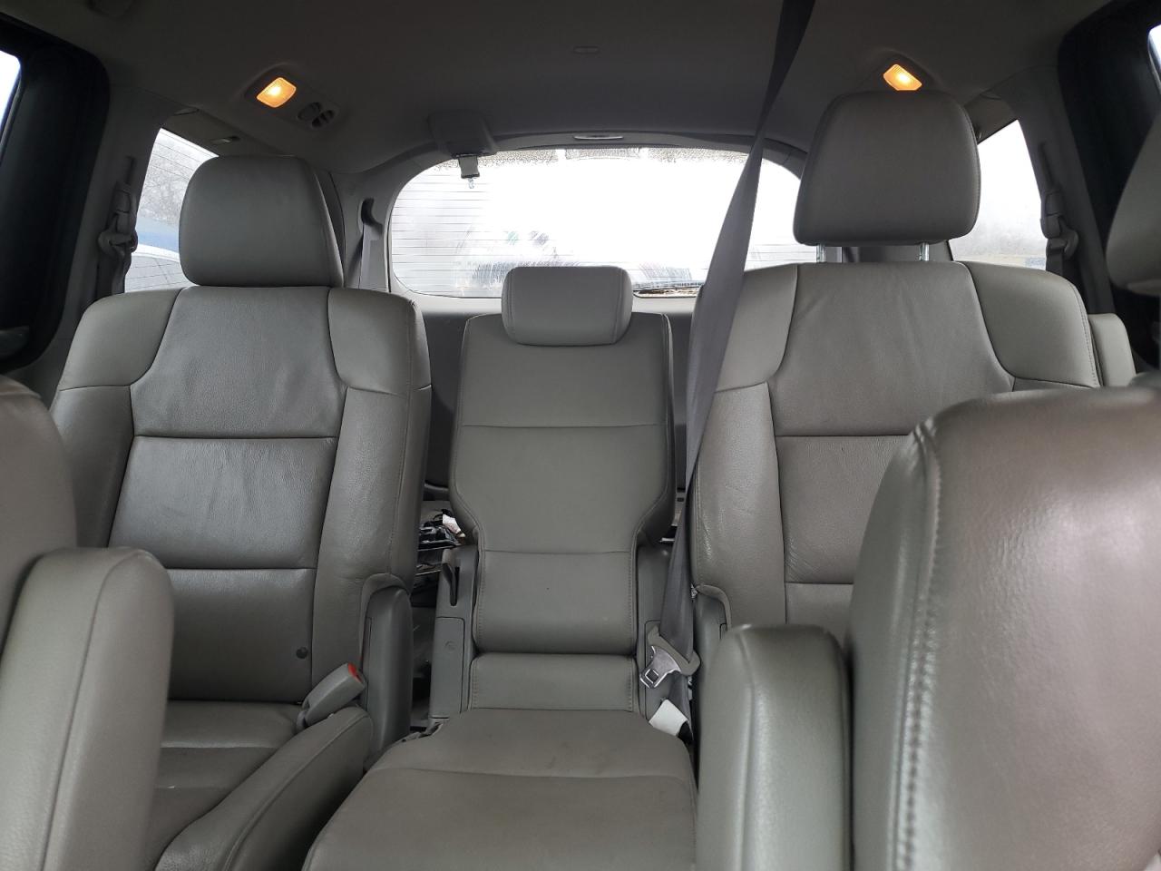 2012 Honda Odyssey - Image 10