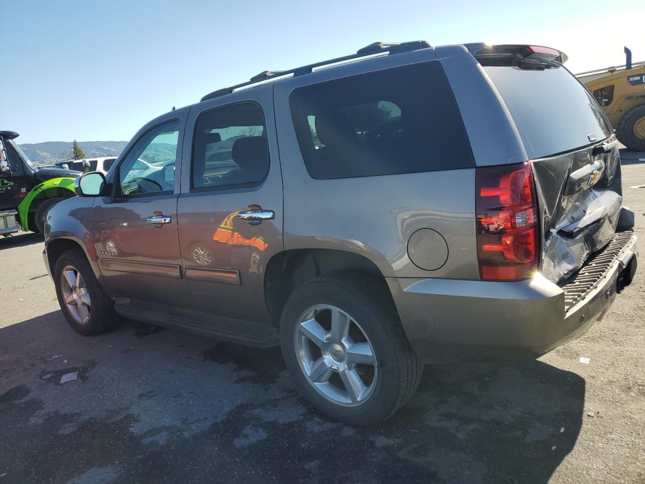 2014 Chevrolet Tahoe - Image 2