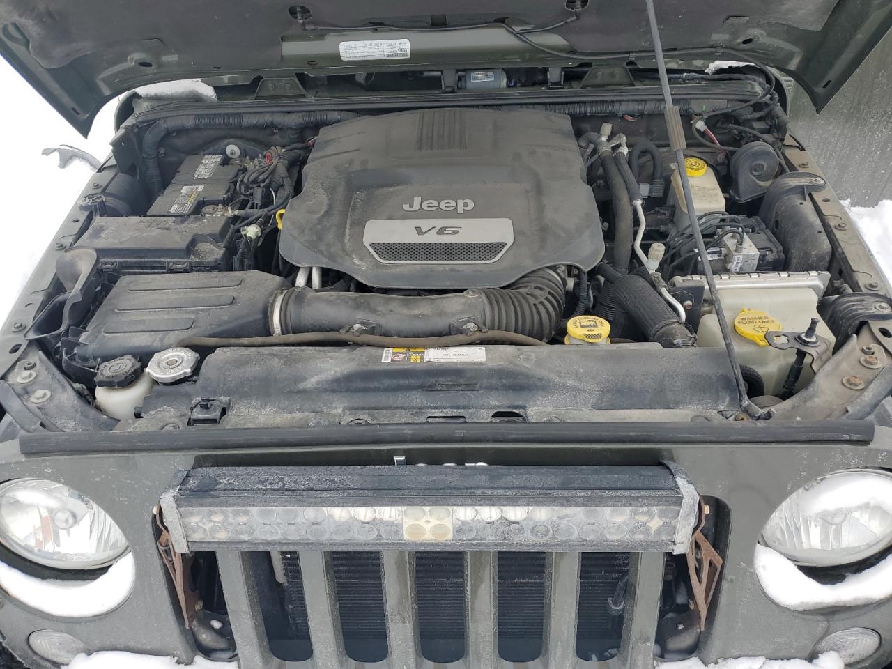 2015 Jeep Wrangler - Image 11