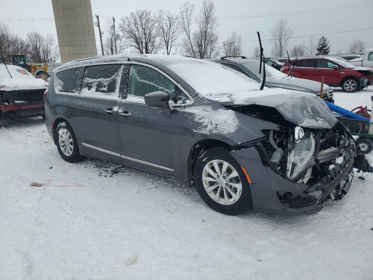 2018 Chrysler Pacifica - Image 4