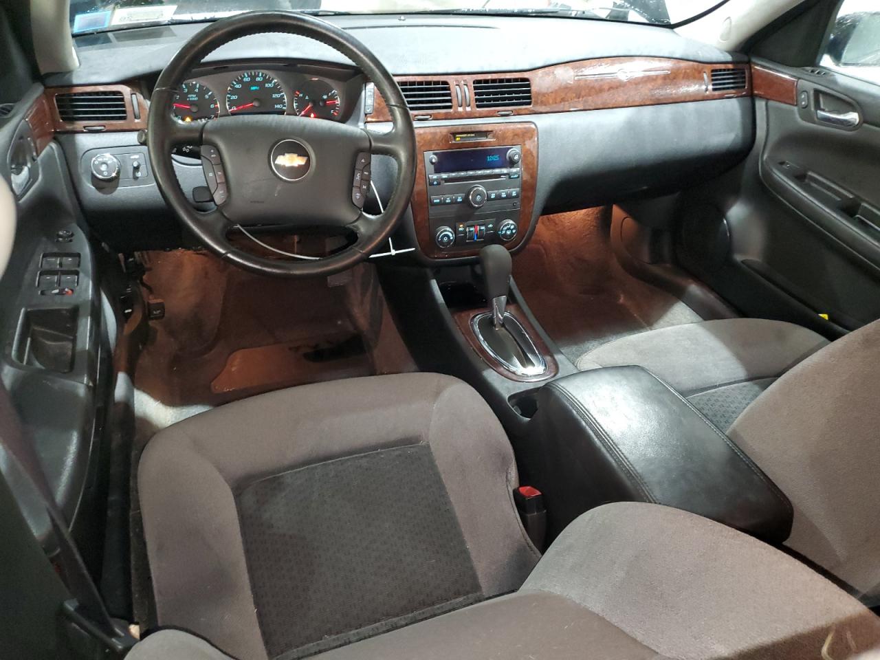 2011 Chevrolet Impala - Image 8