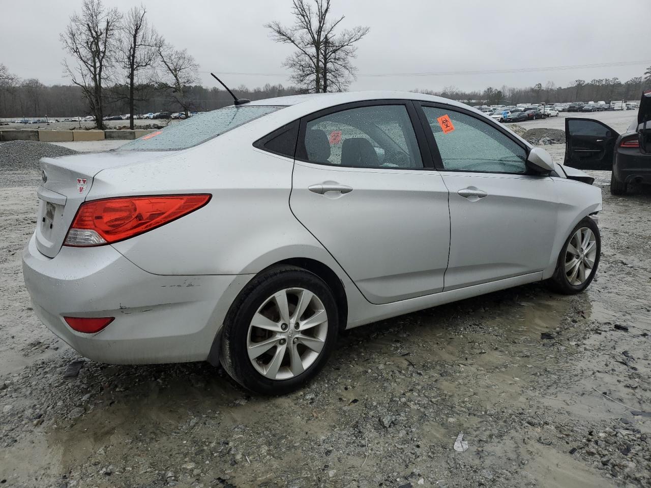 2014 Hyundai Accent - Image 3