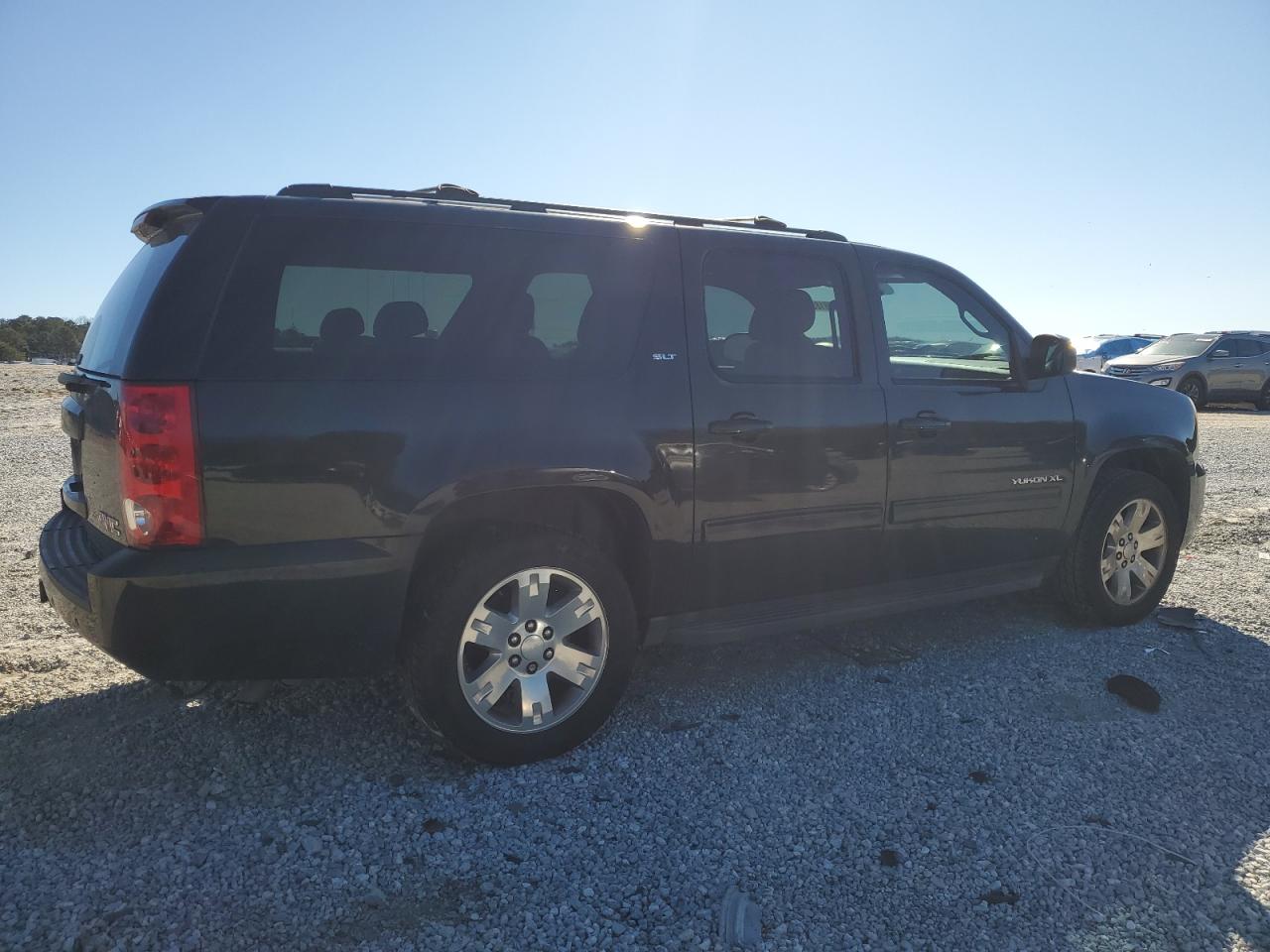2011 GMC Yukon - Image 3